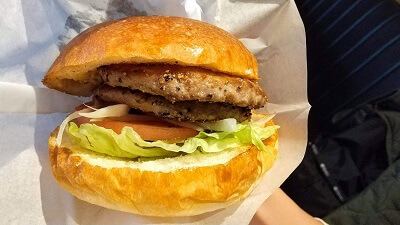 T-siteのサニーダイナーで美味しいハンバーガーを堪能しよう!